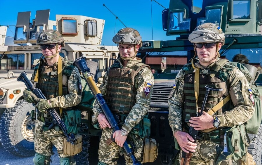 шевроны зсу фото