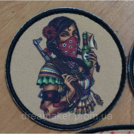 Шеврон жінка воїн з автоматом та коктейлем Молотова (AN-12-1233)