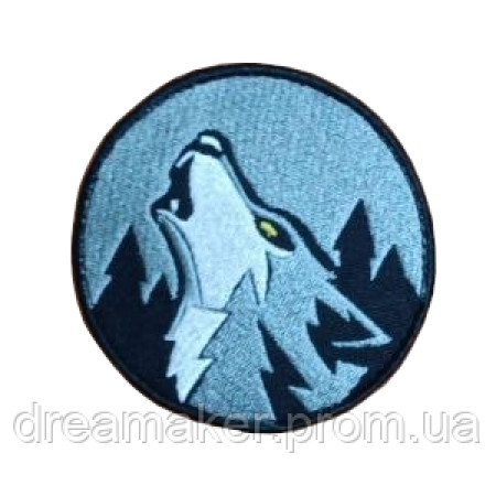 Шеврон Волк воет на луну (вш-735)
